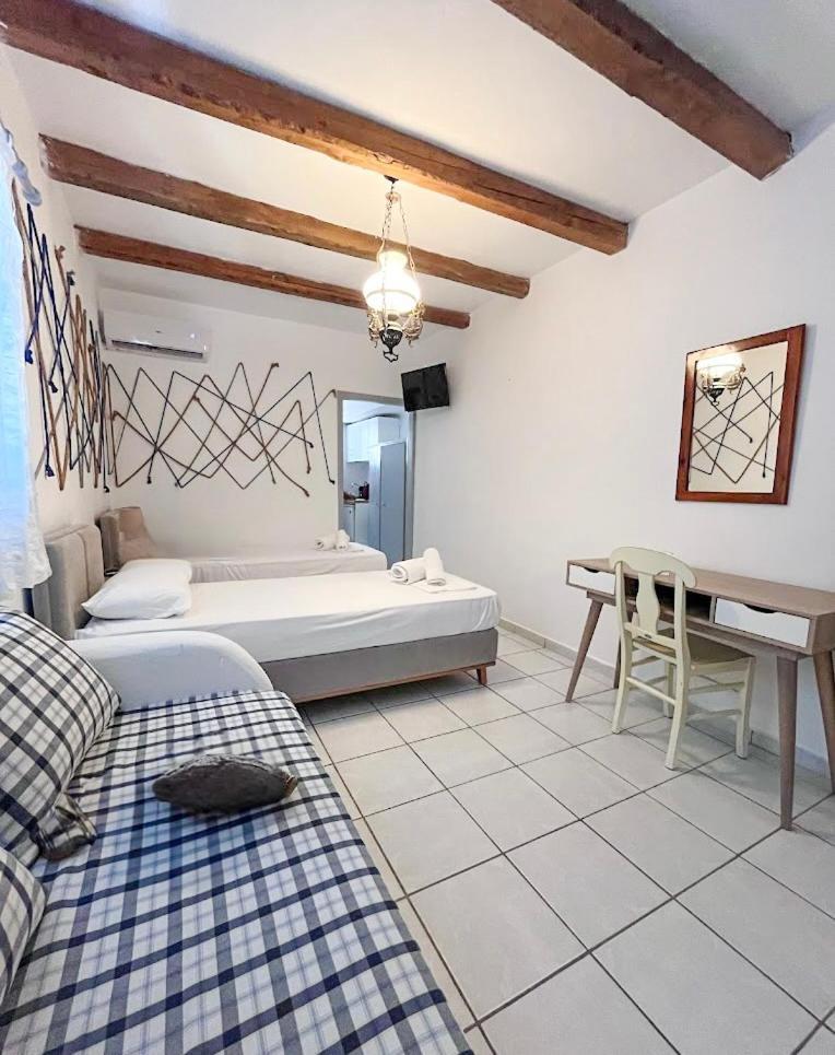 Camares Hotel Alopronia Екстериор снимка
