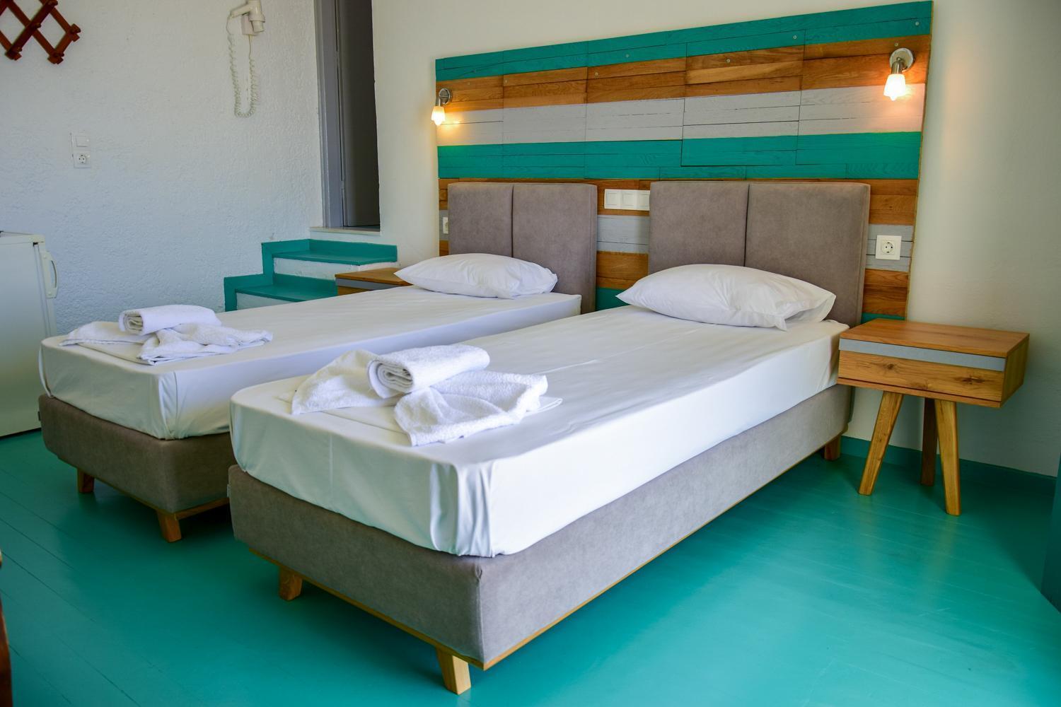 Camares Hotel Alopronia Екстериор снимка