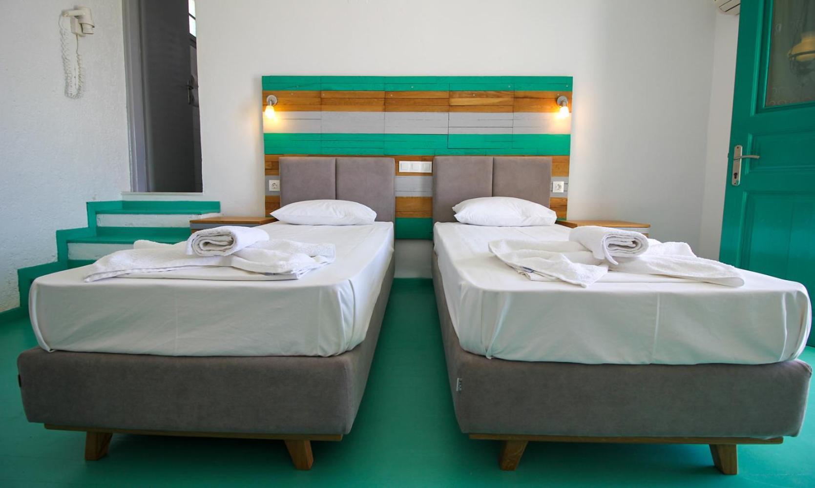 Camares Hotel Alopronia Екстериор снимка