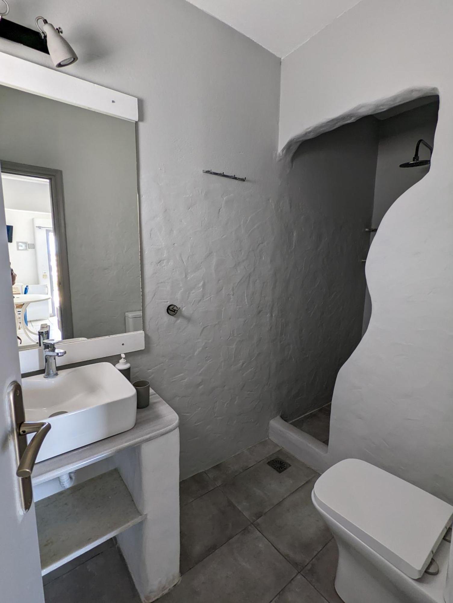 Camares Hotel Alopronia Екстериор снимка